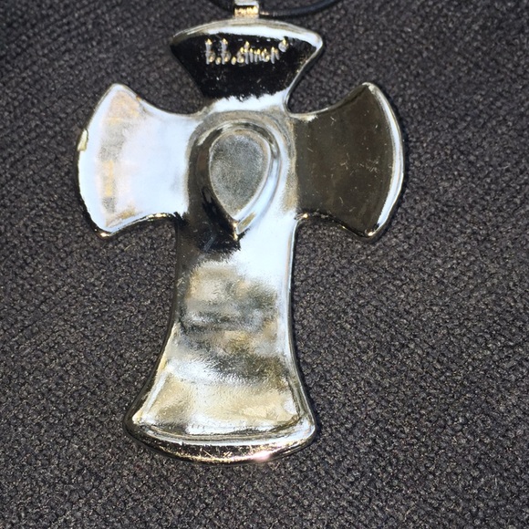 Jewelry - Picture 3 of 4